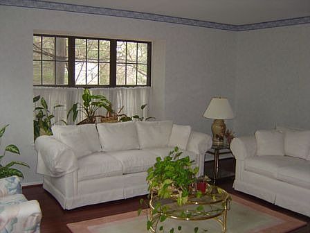 Living Rm w/French doors
