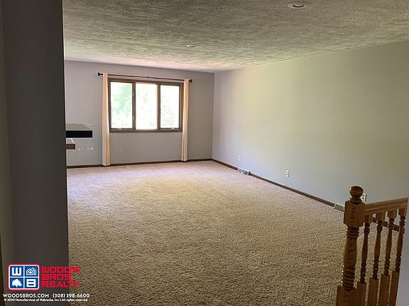 4th image of 1202 N Garfield St