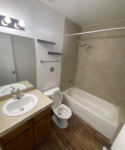 1810 E Blacklidge Dr #817 — Photo 3