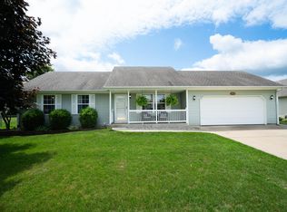 3015 Mandarin Grove Ln, Kalamazoo, MI 49004