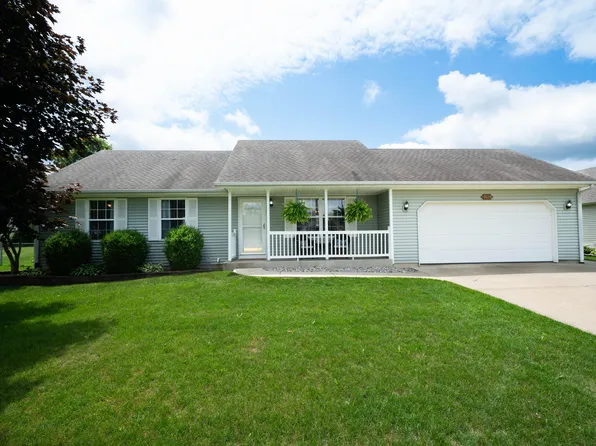 3015 Mandarin Grove Ln, Kalamazoo, MI 49004