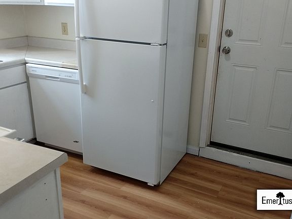 5th image of 4394 Eaglecrest Dr #1