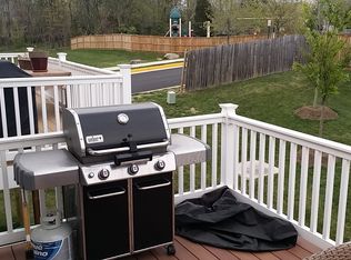 22886 Chestnut Oak Ter, Sterling, VA 20166