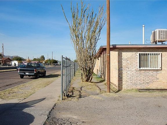 2nd image of 4510 Maxwell Ave APT 12