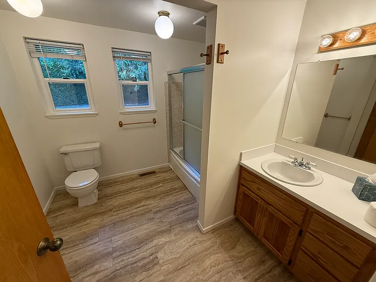 17245 Angeline Ave S #UPPER — Photo 9