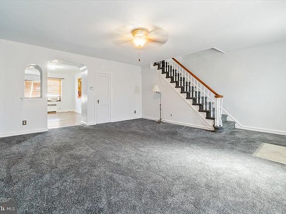 4th image of 1445 Devereaux Ave