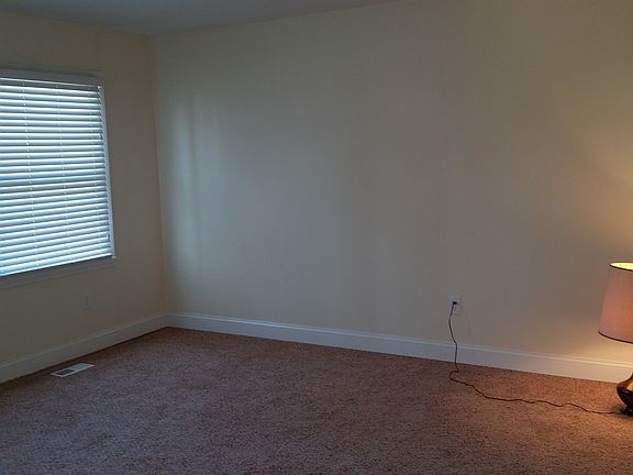 4th image of 2687 Wheatfield Dr