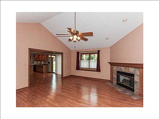 4th image of 2064 Woodcock Dr