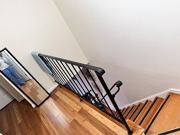 4th image of 5520 Woodlawn Manor Ct #A