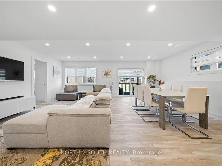 118 Berkely St — Photo 38