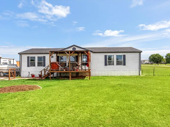 3300 Elderberry Ln, Joshua, TX 76058