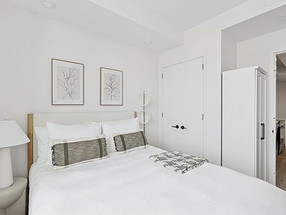 5th image of 336 Douglass St #12K