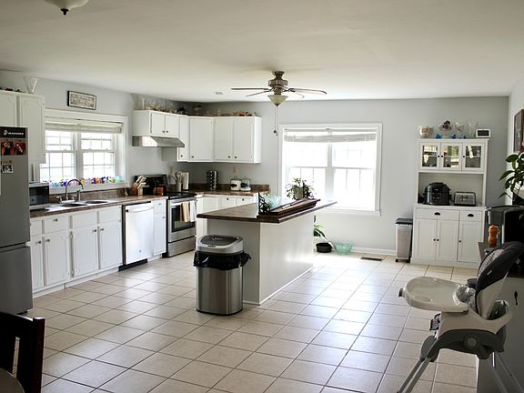 3rd image of 59 Redell Dr