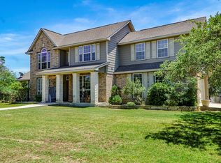 215 Skyview Dr, Kerrville, TX 78028