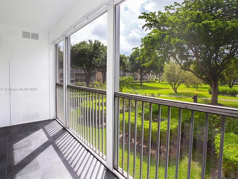 13250 SW 7th Ct #204L — Photo 30
