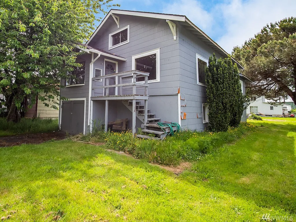 2920 Pacific Ave photo 1
