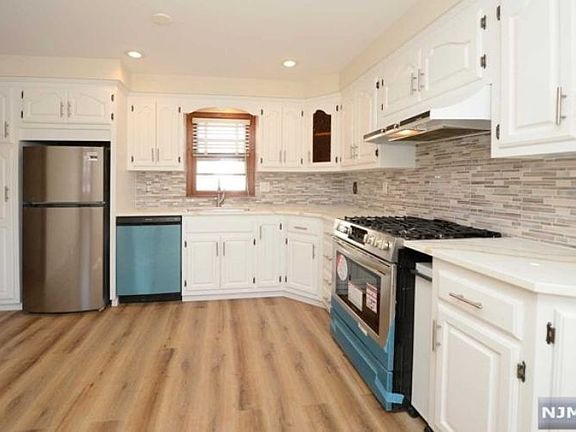 3rd image of 674 10th St Floor 1