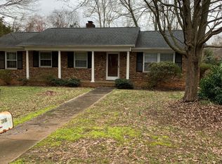 2666 London Ln, Winston Salem, NC 27103
