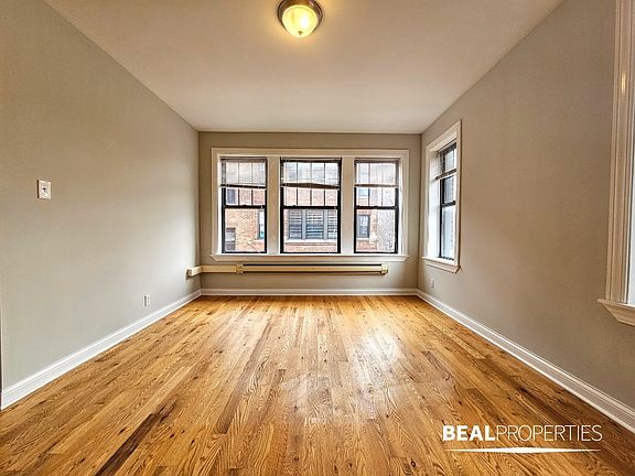 3rd image of 4419 N Wolcott Ave #A2