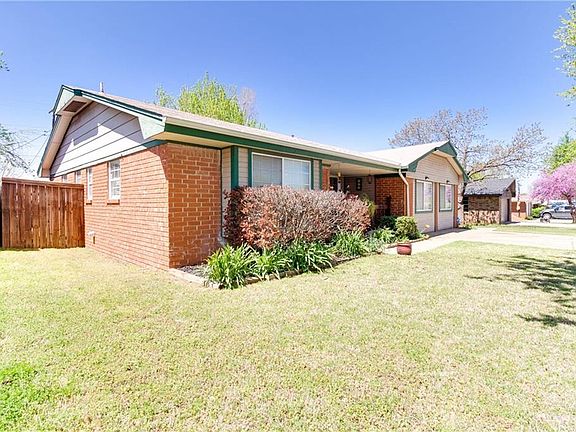 2nd image of 1818 Cornwell Dr
