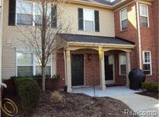 4043 Hampton Ridge Blvd, Howell, MI 48843