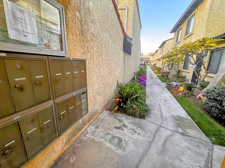 9903 Cedar St #4 — Photo 23