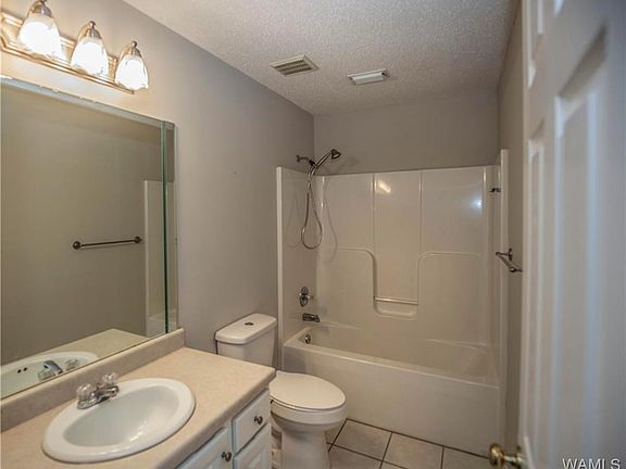 5th image of 4021 Savanah St