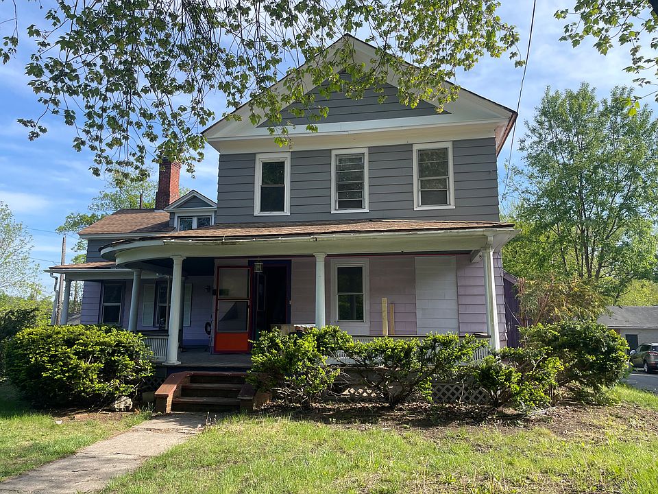 2nd image of 571 Main St
