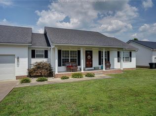 79 Manor Way, Winfield, WV 25213