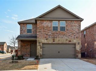 5752 Maui Dr, Fort Worth, TX 76119