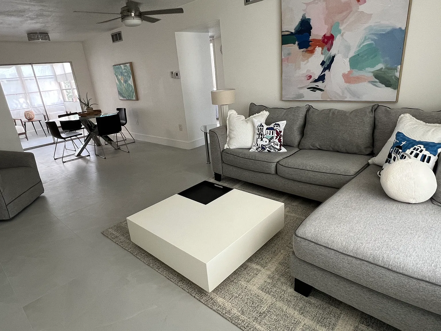 4159 Tamiami Trl — Photo 2