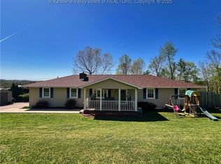 201 Terumi Ln, Elkview, WV 25071