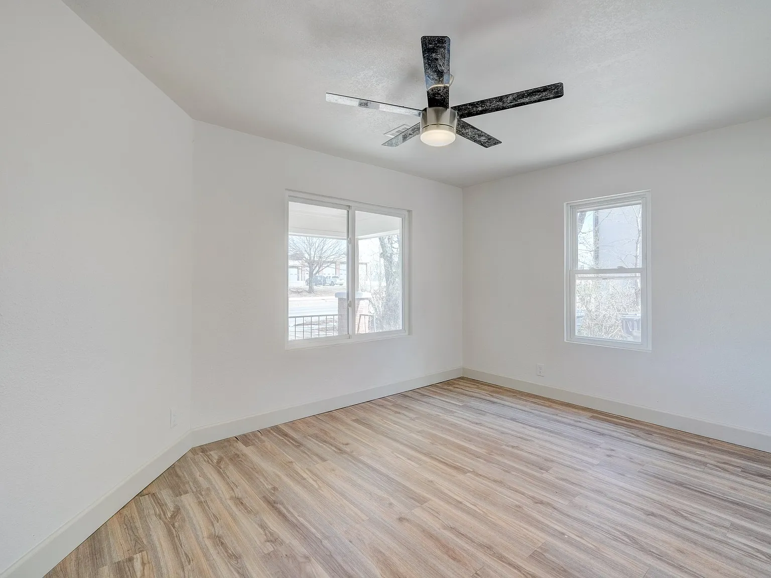 1216 Northeast 8th Street - 1 — Photo 4