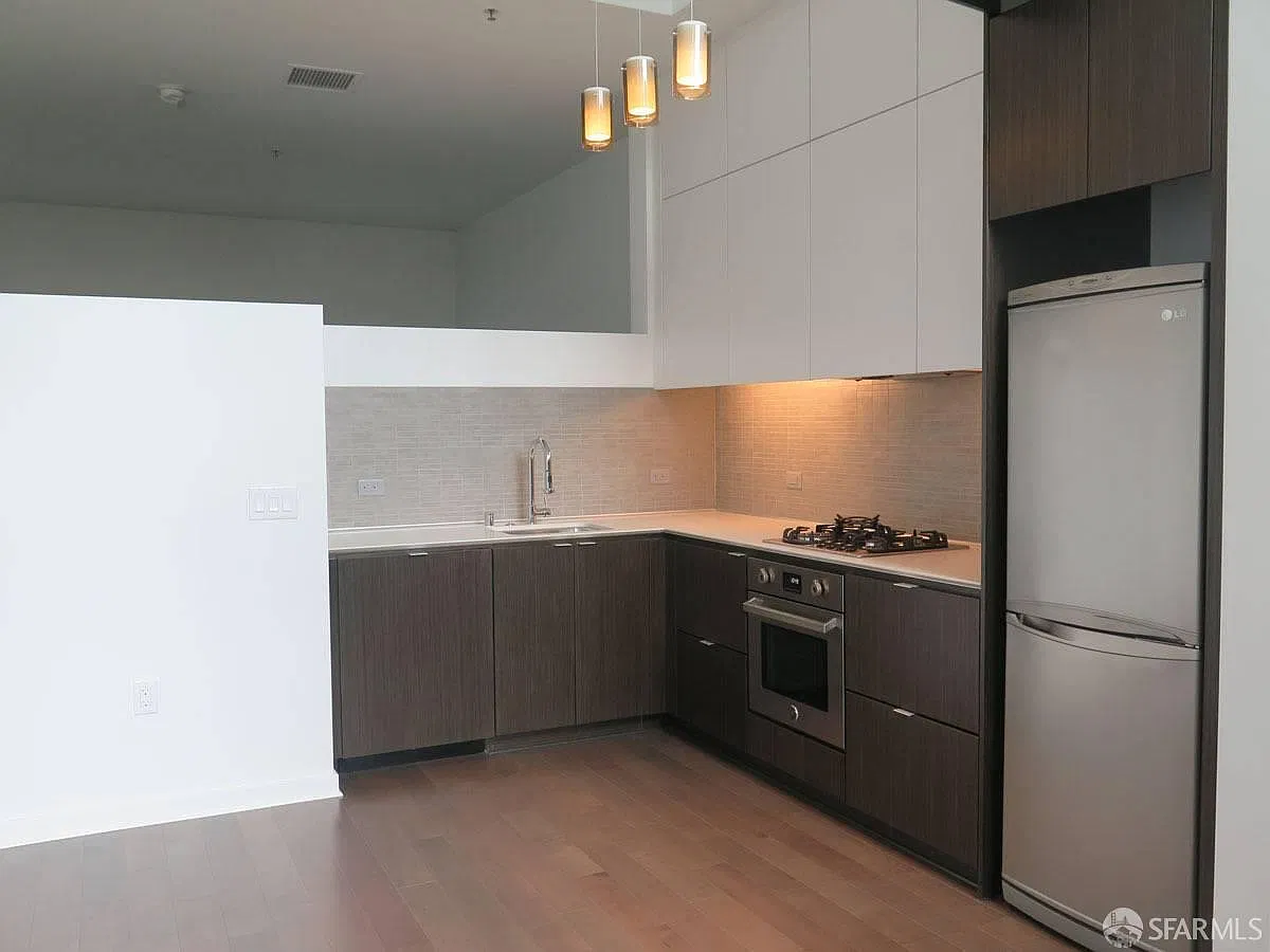 1 bed, 1.0 bath, 752 sqft, $5,000 — Photo 2