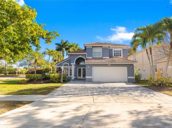 1131 NW 143rd Ave, Pembroke Pines, FL 33028
