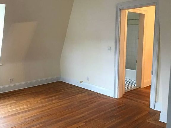 3rd image of 11 Maurice Ave