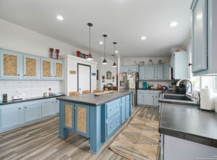 649 Old Orchard Ln, Bandera, TX 78003