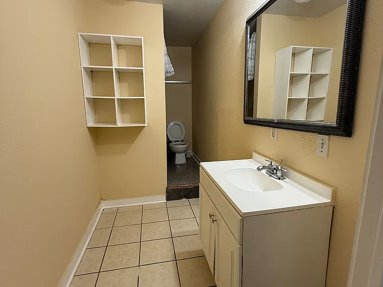 1550 Cross Lake Blvd #C — Photo 6