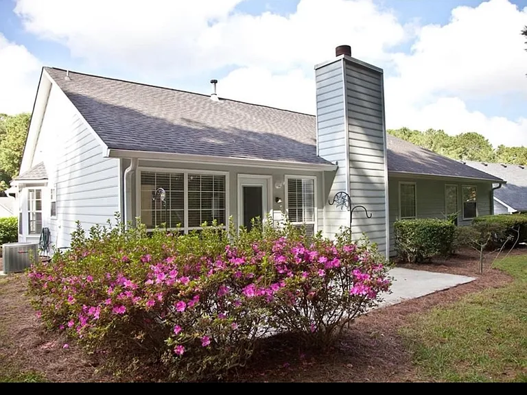 2925 Dogwood Creek Pkwy — Photo 2