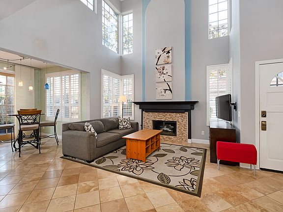 5th image of 120 Matisse Cir #108