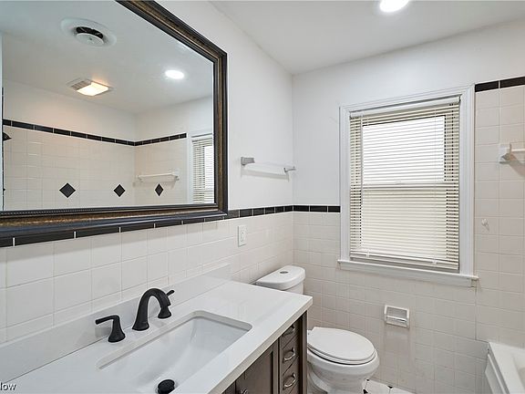 4th image of 2441 Belvoir Blvd