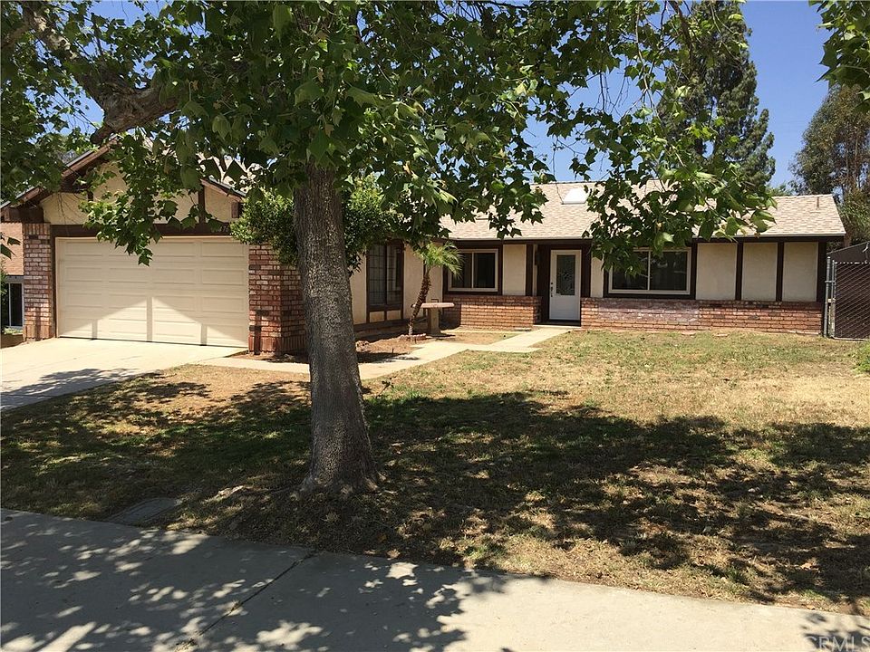 1st image of 24476 Dunlavy Ct
