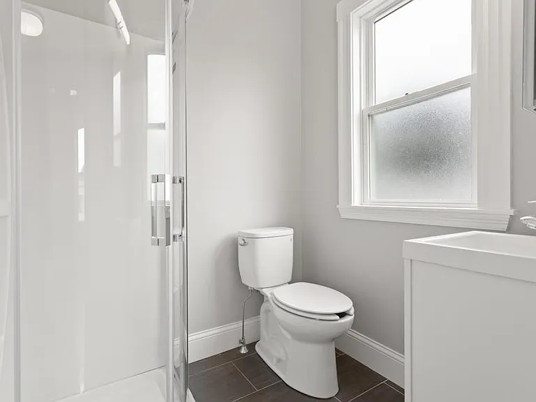 68 Saxton St #2 — Photo 10