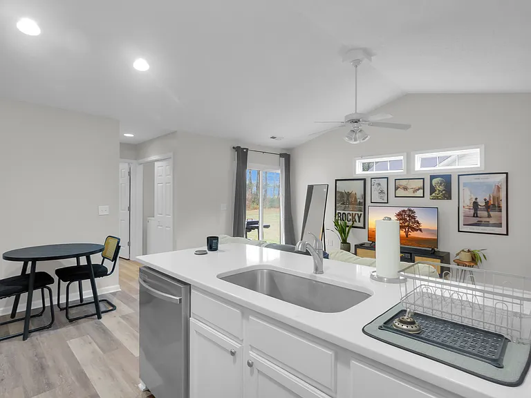 3825 Elizabeth Ave — Photo 10