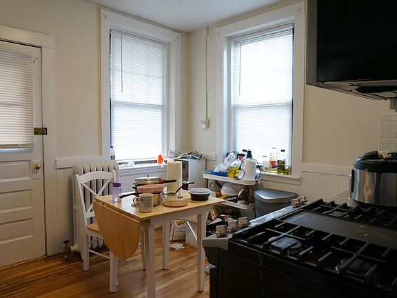 3rd image of 294 Harvard St APT 6M