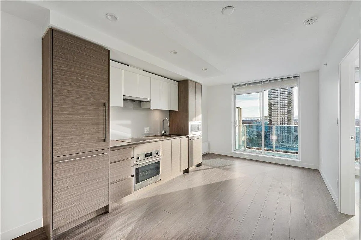 13615 Fraser Hwy #1212 photo 1