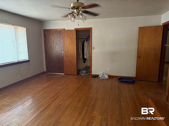 3rd image of 5250 Marietta Dr S