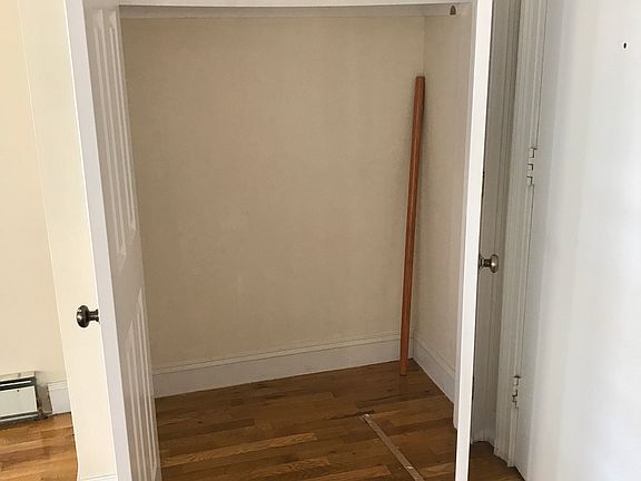 3rd image of 718 E 230th St #2