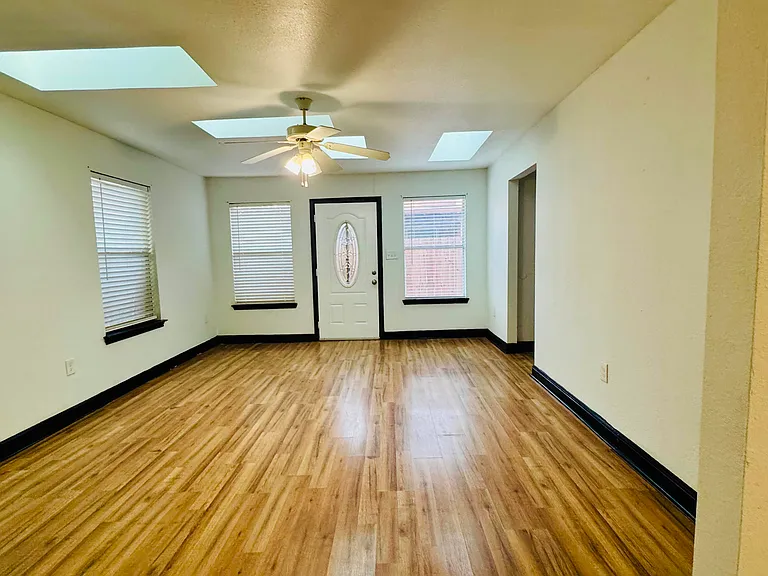 5206 Pond Lake Dr #2 — Photo 24