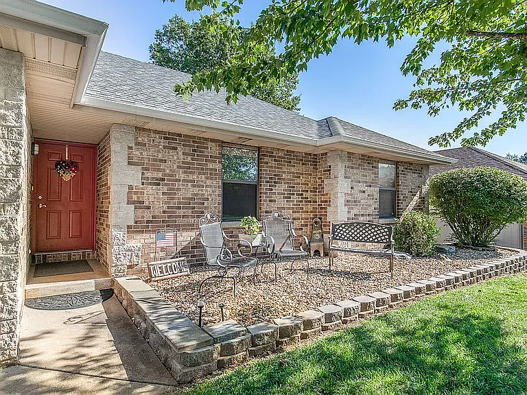 3957 W Wayland St — Photo 1